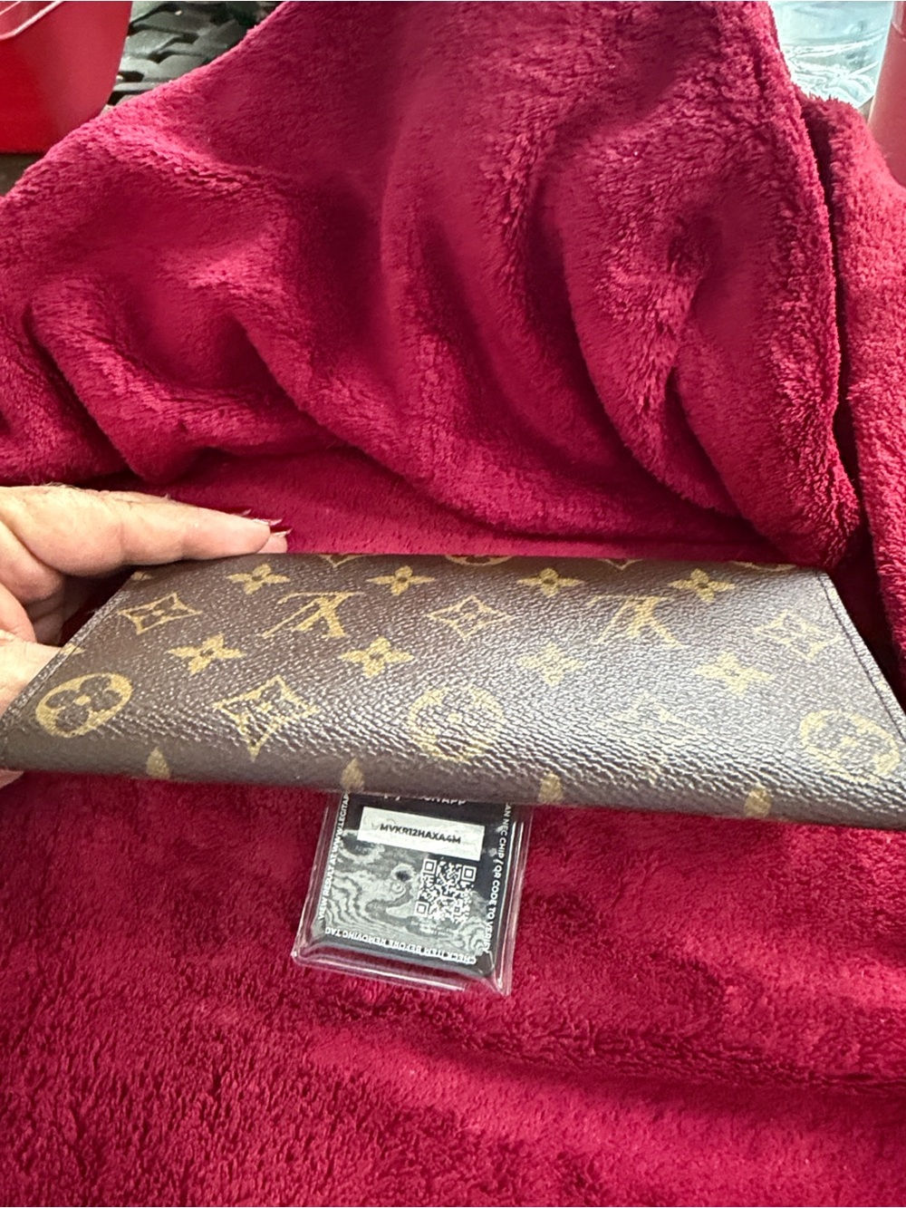 Louis Vuitton Josephine Monogram Continental Wallet with Red Snap - Picture 3 of 11